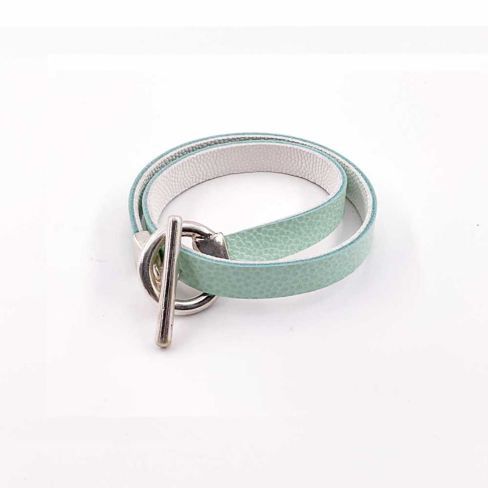 Bracelet réversible cuir double tour couleur vert pistache et blanc