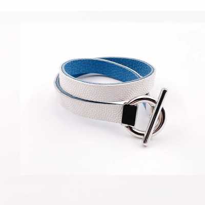 Bracelet réversible cuir double tour couleur blanc et bleu arctique