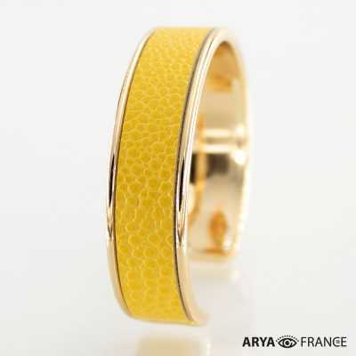 Bracelet Jaune paille - finition doré - cuir EPV de luxe taurillon grainé galuchat